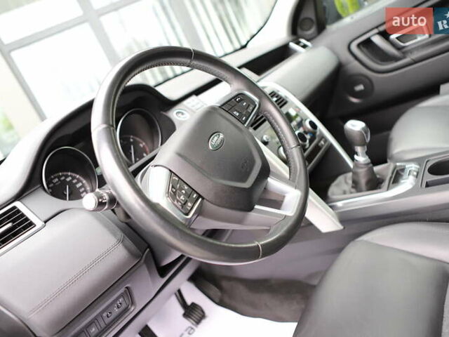 Черный Ленд Ровер Discovery Sport, объемом двигателя 2 л и пробегом 142 тыс. км за 23899 $, фото 118 на Automoto.ua