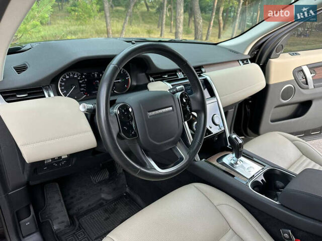 Ленд Ровер Discovery Sport 2020 в Киеве на Automoto.ua Черный Ленд Ровер Discovery Sport, объемом двигателя 2 л и пробегом 39 тыс. км за 34500 $, фото 49 на Automoto.ua