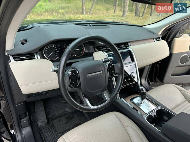 Ленд Ровер Discovery Sport 2020 в Киеве на Automoto.ua Черный Ленд Ровер Discovery Sport, объемом двигателя 2 л и пробегом 39 тыс. км за 34500 $, фото 42 на Automoto.ua