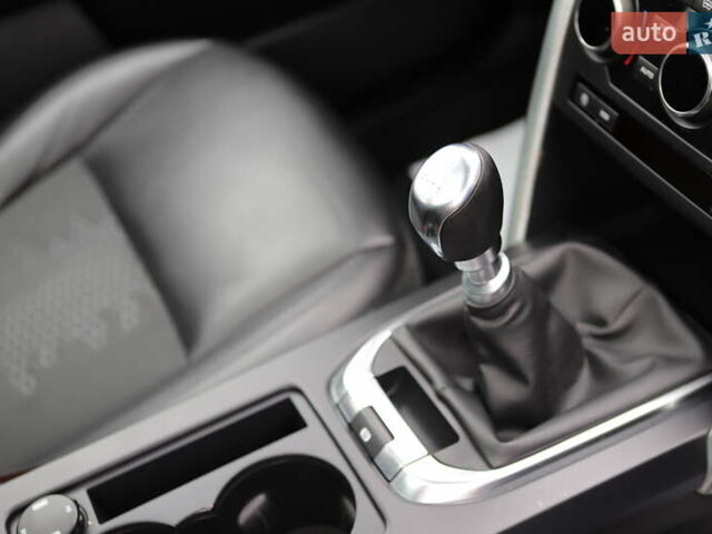 Черный Ленд Ровер Discovery Sport, объемом двигателя 2 л и пробегом 142 тыс. км за 23899 $, фото 141 на Automoto.ua