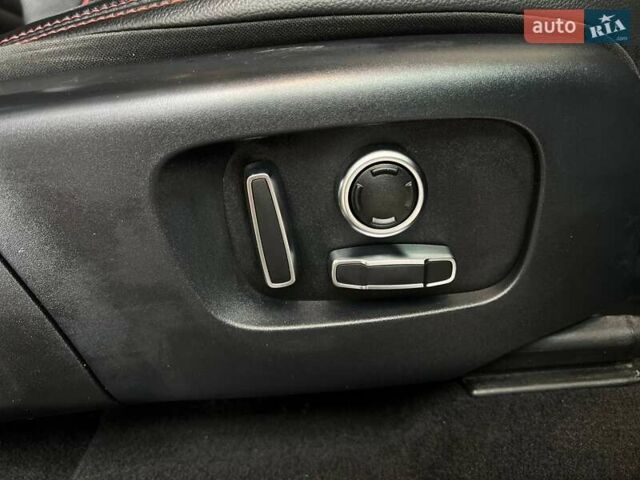 Черный Ленд Ровер Discovery Sport, объемом двигателя 2 л и пробегом 15 тыс. км за 33000 $, фото 24 на Automoto.ua