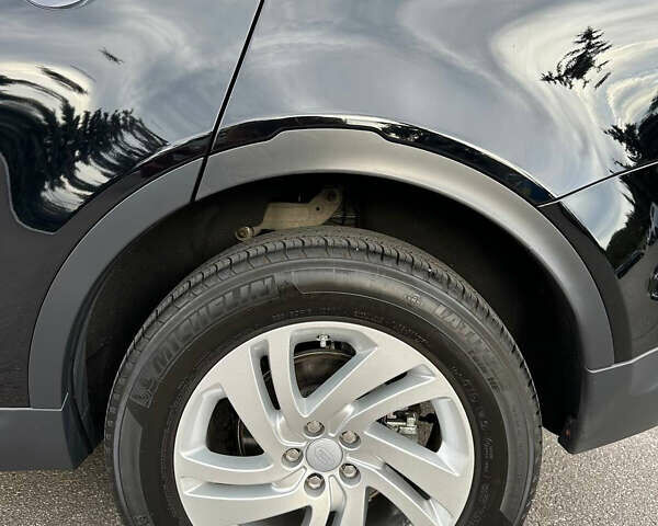 Ленд Ровер Discovery Sport 2020 в Киеве на Automoto.ua Черный Ленд Ровер Discovery Sport, объемом двигателя 2 л и пробегом 39 тыс. км за 34500 $, фото 19 на Automoto.ua