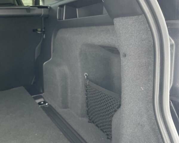 Черный Ленд Ровер Discovery Sport, объемом двигателя 2 л и пробегом 8 тыс. км за 51500 $, фото 37 на Automoto.ua