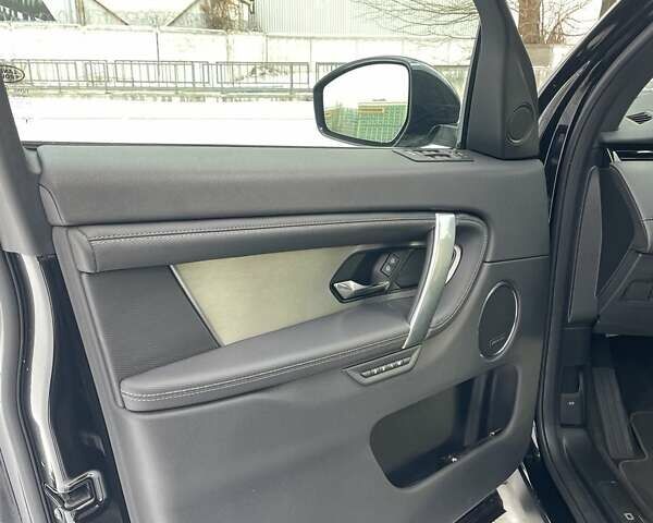 Черный Ленд Ровер Discovery Sport, объемом двигателя 2 л и пробегом 8 тыс. км за 51500 $, фото 15 на Automoto.ua