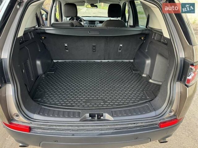 Коричневий Ленд Ровер Discovery Sport, об'ємом двигуна 2 л та пробігом 222 тис. км за 16700 $, фото 16 на Automoto.ua