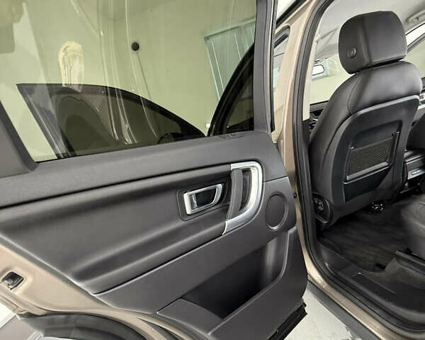 Коричневий Ленд Ровер Discovery Sport, об'ємом двигуна 2 л та пробігом 123 тис. км за 18999 $, фото 44 на Automoto.ua