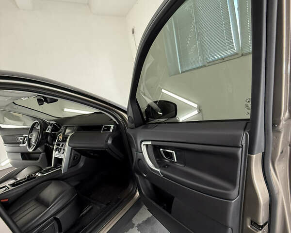 Коричневий Ленд Ровер Discovery Sport, об'ємом двигуна 2 л та пробігом 123 тис. км за 18999 $, фото 28 на Automoto.ua