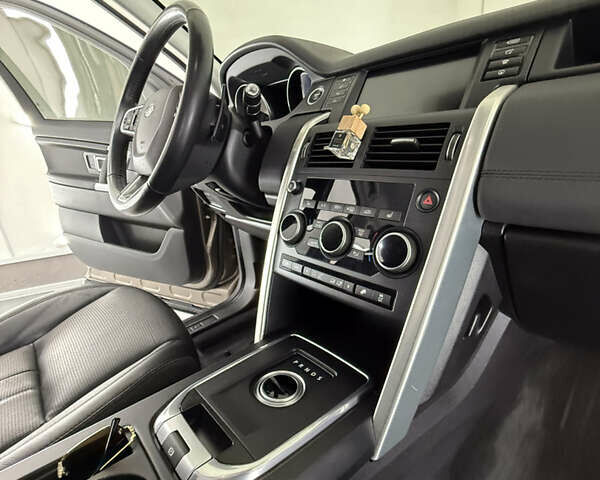 Коричневий Ленд Ровер Discovery Sport, об'ємом двигуна 2 л та пробігом 123 тис. км за 19599 $, фото 20 на Automoto.ua