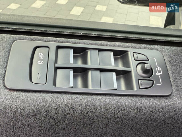 Ленд Ровер Discovery Sport 2016 в Львове на Automoto.ua Коричневый Ленд Ровер Discovery Sport, объемом двигателя 0 л и пробегом 181 тыс. км за 17500 $, фото 47 на Automoto.ua