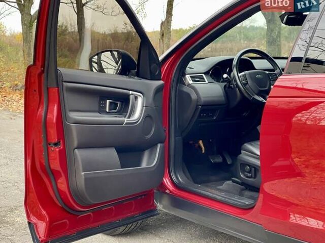 Красный Ленд Ровер Discovery Sport, объемом двигателя 2 л и пробегом 170 тыс. км за 18450 $, фото 38 на Automoto.ua