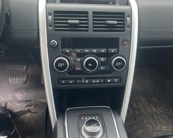Червоний Ленд Ровер Discovery Sport, об'ємом двигуна 2 л та пробігом 240 тис. км за 16550 $, фото 24 на Automoto.ua