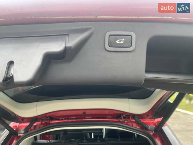 Червоний Ленд Ровер Discovery Sport, об'ємом двигуна 2 л та пробігом 240 тис. км за 16550 $, фото 27 на Automoto.ua