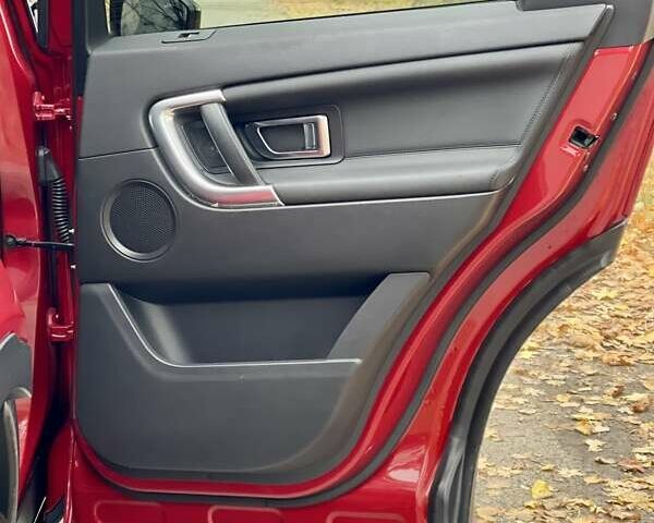 Красный Ленд Ровер Discovery Sport, объемом двигателя 2 л и пробегом 170 тыс. км за 18450 $, фото 33 на Automoto.ua