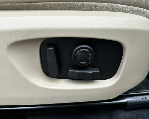 Красный Ленд Ровер Discovery Sport, объемом двигателя 2 л и пробегом 240 тыс. км за 19000 $, фото 23 на Automoto.ua