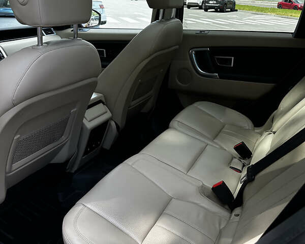 Красный Ленд Ровер Discovery Sport, объемом двигателя 2 л и пробегом 240 тыс. км за 19000 $, фото 17 на Automoto.ua