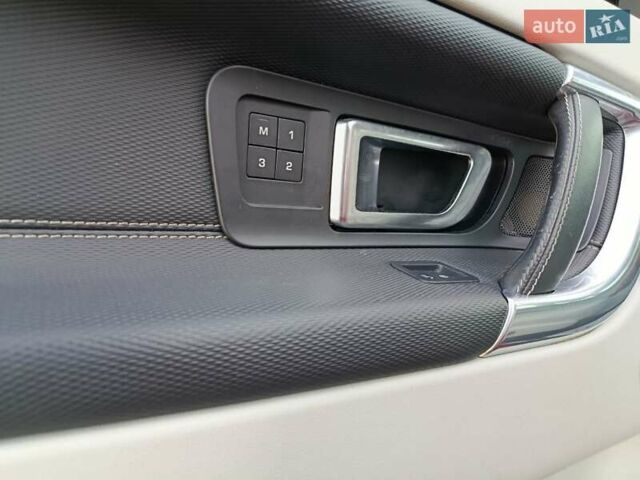 Червоний Ленд Ровер Discovery Sport, об'ємом двигуна 2 л та пробігом 200 тис. км за 10300 $, фото 7 на Automoto.ua