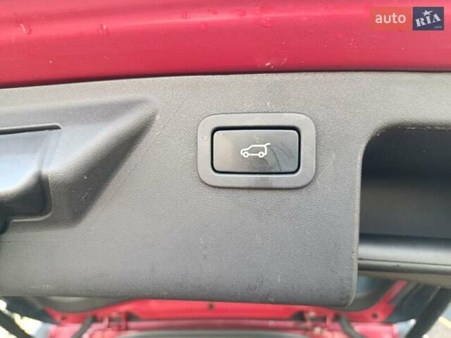 Червоний Ленд Ровер Discovery Sport, об'ємом двигуна 2 л та пробігом 200 тис. км за 10300 $, фото 24 на Automoto.ua