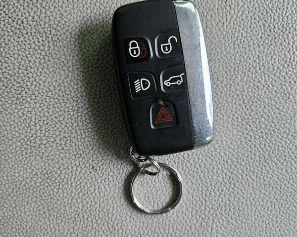 Красный Ленд Ровер Discovery Sport, объемом двигателя 2 л и пробегом 111 тыс. км за 16550 $, фото 26 на Automoto.ua