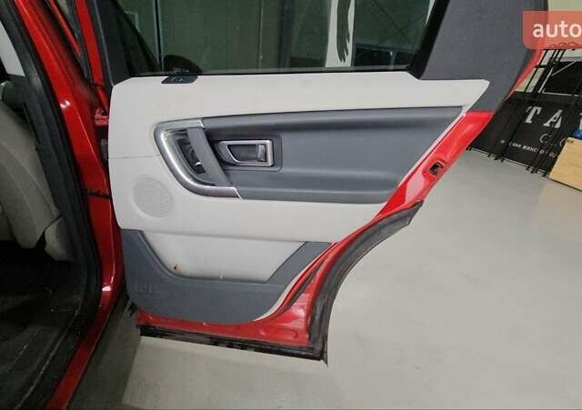 Красный Ленд Ровер Discovery Sport, объемом двигателя 2 л и пробегом 111 тыс. км за 16550 $, фото 8 на Automoto.ua