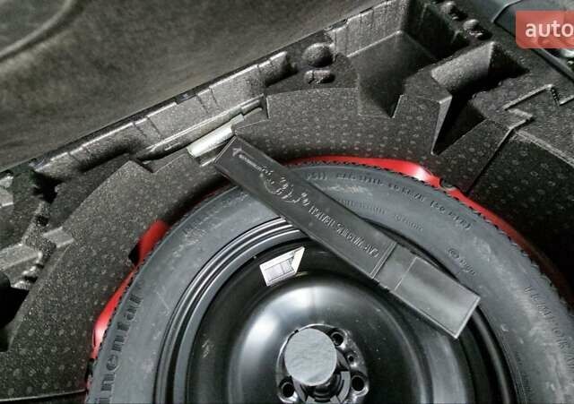 Красный Ленд Ровер Discovery Sport, объемом двигателя 2 л и пробегом 111 тыс. км за 16550 $, фото 25 на Automoto.ua