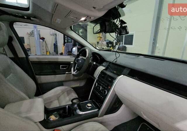 Красный Ленд Ровер Discovery Sport, объемом двигателя 2 л и пробегом 111 тыс. км за 16550 $, фото 19 на Automoto.ua