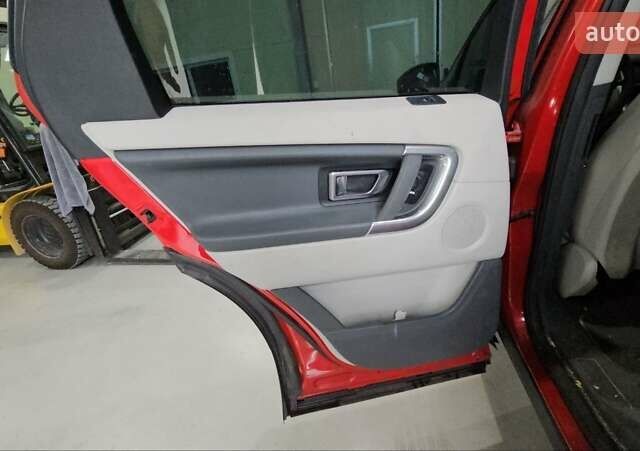 Красный Ленд Ровер Discovery Sport, объемом двигателя 2 л и пробегом 111 тыс. км за 16550 $, фото 11 на Automoto.ua