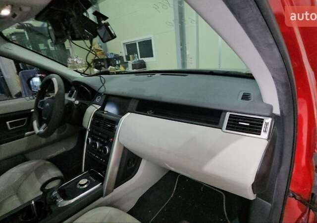 Красный Ленд Ровер Discovery Sport, объемом двигателя 2 л и пробегом 111 тыс. км за 16550 $, фото 18 на Automoto.ua