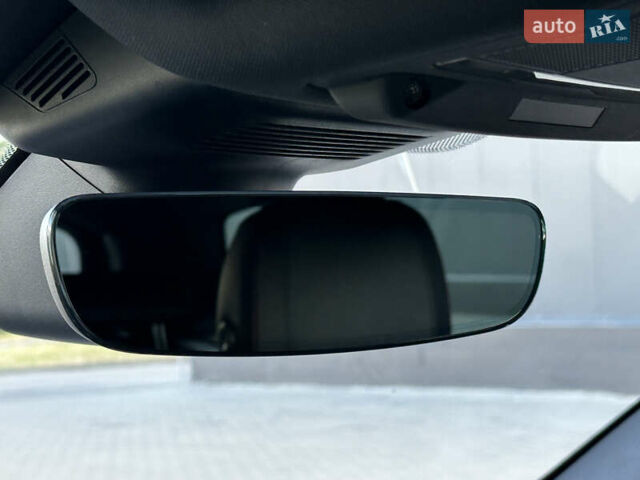 Красный Ленд Ровер Discovery Sport, объемом двигателя 2 л и пробегом 69 тыс. км за 39500 $, фото 37 на Automoto.ua