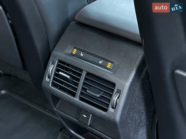 Красный Ленд Ровер Discovery Sport, объемом двигателя 2 л и пробегом 69 тыс. км за 39500 $, фото 20 на Automoto.ua