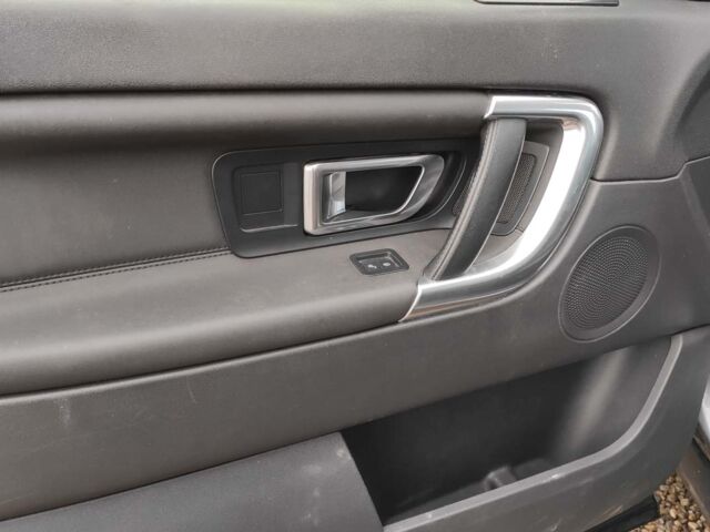 Сірий Ленд Ровер Discovery Sport, об'ємом двигуна 2 л та пробігом 163 тис. км за 22600 $, фото 16 на Automoto.ua