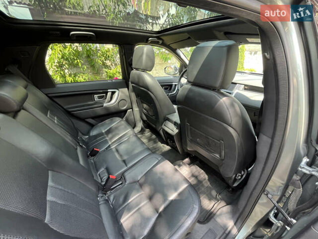 Серый Ленд Ровер Discovery Sport, объемом двигателя 2 л и пробегом 182 тыс. км за 21400 $, фото 13 на Automoto.ua