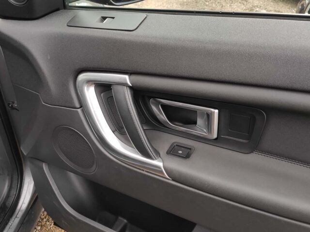 Сірий Ленд Ровер Discovery Sport, об'ємом двигуна 2 л та пробігом 163 тис. км за 22600 $, фото 27 на Automoto.ua