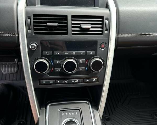 Серый Ленд Ровер Discovery Sport, объемом двигателя 2 л и пробегом 212 тыс. км за 16500 $, фото 10 на Automoto.ua