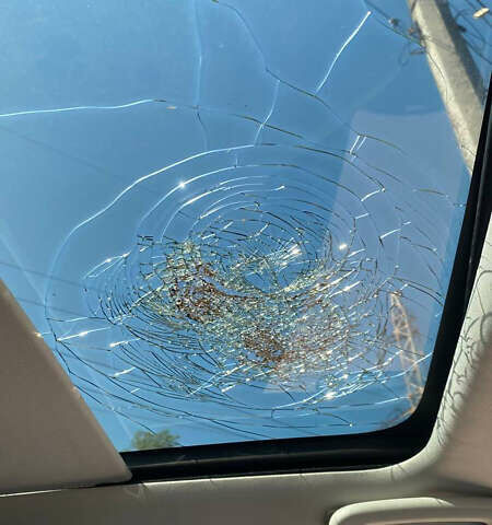 Серый Ленд Ровер Discovery Sport, объемом двигателя 2 л и пробегом 170 тыс. км за 12800 $, фото 2 на Automoto.ua