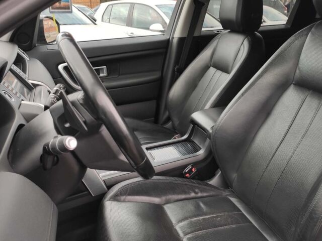 Сірий Ленд Ровер Discovery Sport, об'ємом двигуна 2 л та пробігом 163 тис. км за 22600 $, фото 18 на Automoto.ua