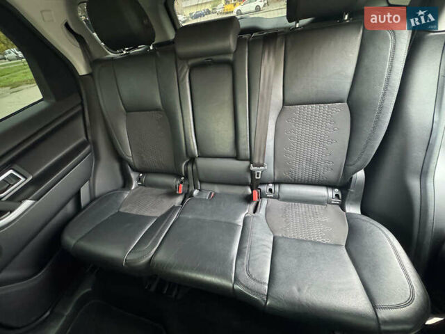 Сірий Ленд Ровер Discovery Sport, об'ємом двигуна 2 л та пробігом 178 тис. км за 16200 $, фото 16 на Automoto.ua