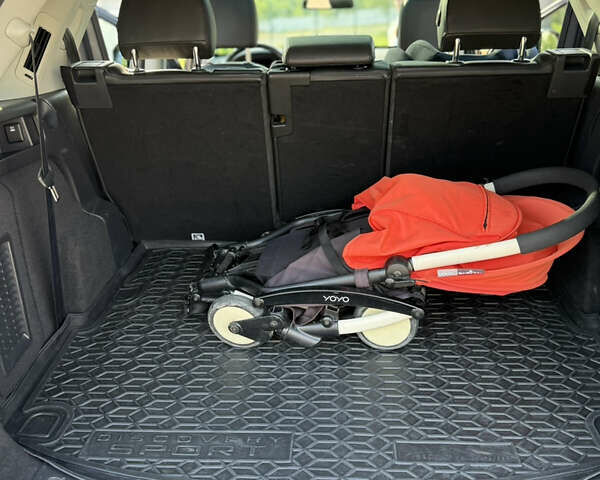 Сірий Ленд Ровер Discovery Sport, об'ємом двигуна 2 л та пробігом 180 тис. км за 17000 $, фото 17 на Automoto.ua