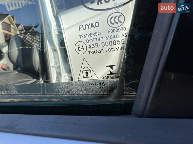 Серый Ленд Ровер Discovery Sport, объемом двигателя 2 л и пробегом 84 тыс. км за 22300 $, фото 21 на Automoto.ua