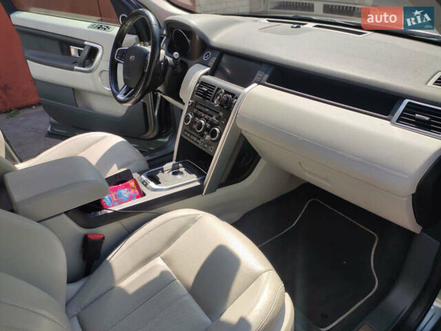 Серый Ленд Ровер Discovery Sport, объемом двигателя 2 л и пробегом 147 тыс. км за 23500 $, фото 21 на Automoto.ua