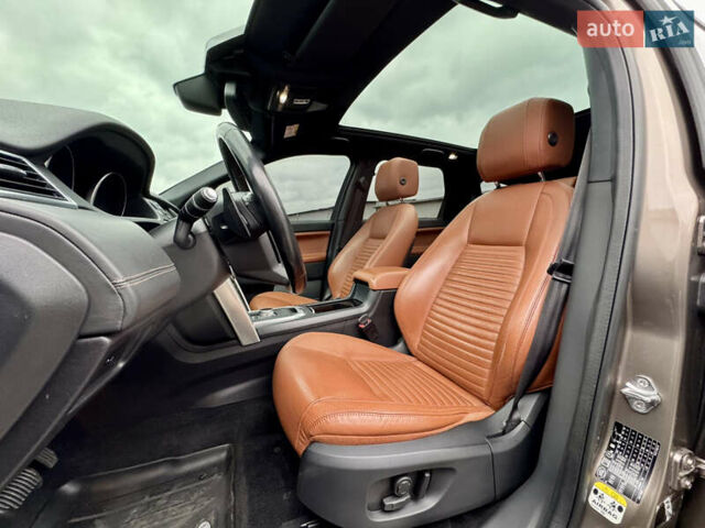 Сірий Ленд Ровер Discovery Sport, об'ємом двигуна 2.2 л та пробігом 139 тис. км за 23500 $, фото 28 на Automoto.ua