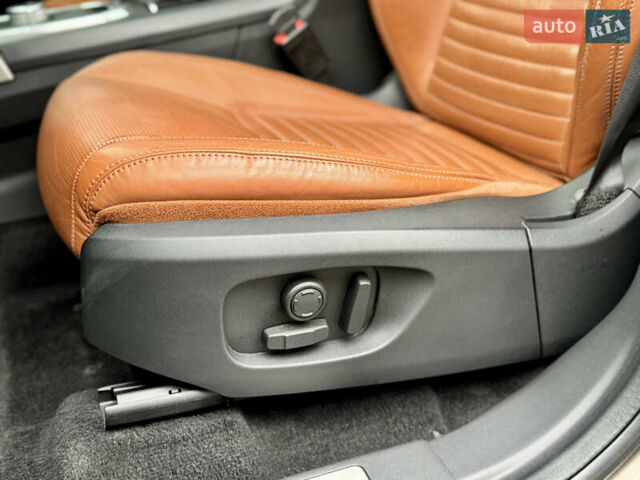 Сірий Ленд Ровер Discovery Sport, об'ємом двигуна 2.2 л та пробігом 139 тис. км за 23500 $, фото 27 на Automoto.ua