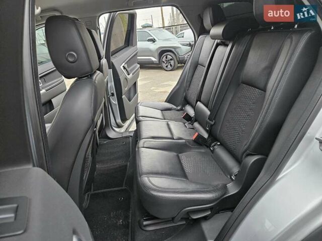 Сірий Ленд Ровер Discovery Sport, об'ємом двигуна 2 л та пробігом 69 тис. км за 18900 $, фото 21 на Automoto.ua