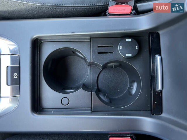 Серый Ленд Ровер Discovery Sport, объемом двигателя 2 л и пробегом 84 тыс. км за 20500 $, фото 40 на Automoto.ua