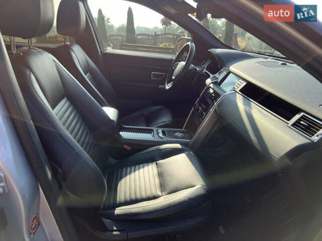 Серый Ленд Ровер Discovery Sport, объемом двигателя 2 л и пробегом 84 тыс. км за 22300 $, фото 50 на Automoto.ua