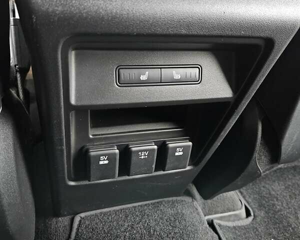 Сірий Ленд Ровер Discovery Sport, об'ємом двигуна 2 л та пробігом 69 тис. км за 18900 $, фото 22 на Automoto.ua