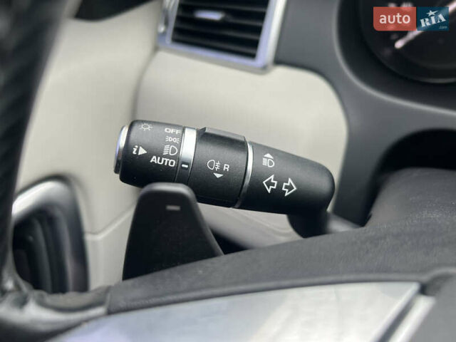 Сірий Ленд Ровер Discovery Sport, об'ємом двигуна 2 л та пробігом 145 тис. км за 17500 $, фото 23 на Automoto.ua