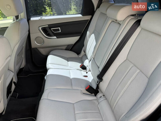 Серый Ленд Ровер Discovery Sport, объемом двигателя 2 л и пробегом 147 тыс. км за 23500 $, фото 13 на Automoto.ua