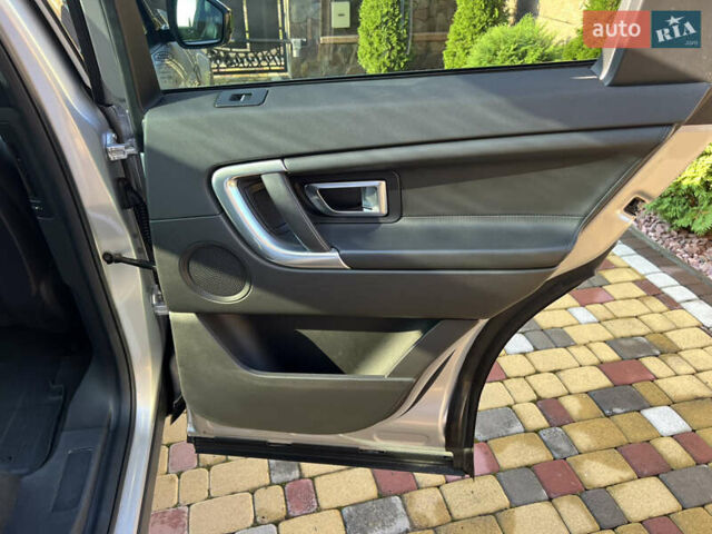Серый Ленд Ровер Discovery Sport, объемом двигателя 2 л и пробегом 84 тыс. км за 22300 $, фото 46 на Automoto.ua