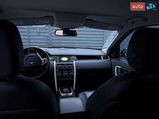 Серый Ленд Ровер Discovery Sport, объемом двигателя 2 л и пробегом 180 тыс. км за 15999 $, фото 6 на Automoto.ua