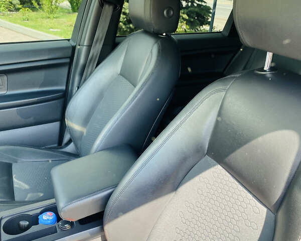 Серый Ленд Ровер Discovery Sport, объемом двигателя 2 л и пробегом 228 тыс. км за 20300 $, фото 14 на Automoto.ua